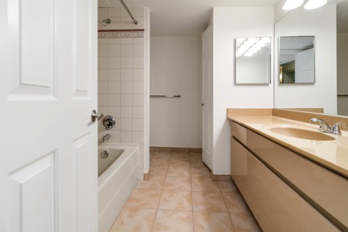 102-1230 Quayside Drive, New Westminster, BC 