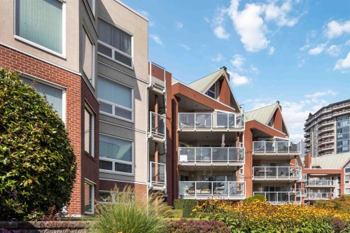 102-1230 Quayside Drive, New Westminster, BC 