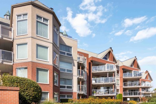 102-1230 Quayside Drive, New Westminster, BC 