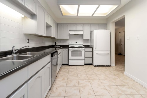 102-1230 Quayside Drive, New Westminster, BC 