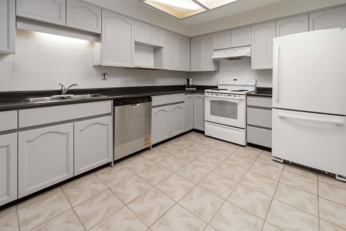 102-1230 Quayside Drive, New Westminster, BC 