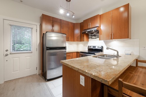 206-5211 Irmin Street, Burnaby, BC 