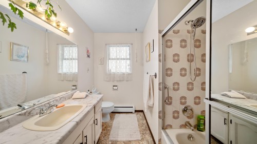 271 38Th Avenue E, Vancouver, BC 