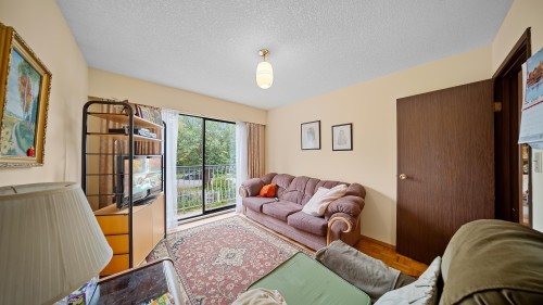 271 38Th Avenue E, Vancouver, BC 