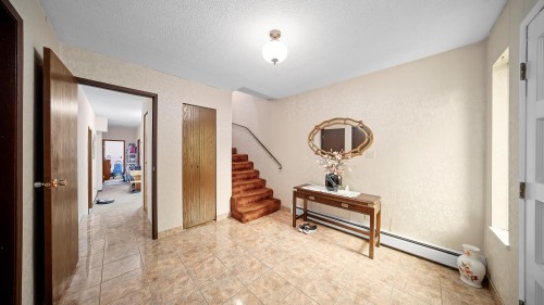 271 38Th Avenue E, Vancouver, BC 