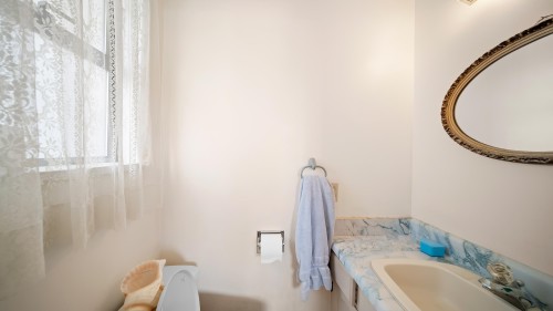 271 38Th Avenue E, Vancouver, BC 