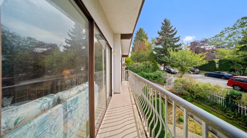 271 38Th Avenue E, Vancouver, BC 