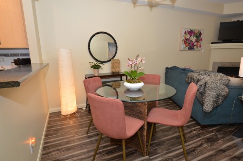 7-123 Seventh Street, New Westminster, BC 