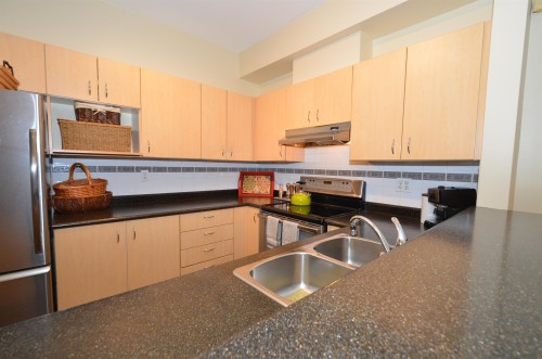 7-123 Seventh Street, New Westminster, BC 