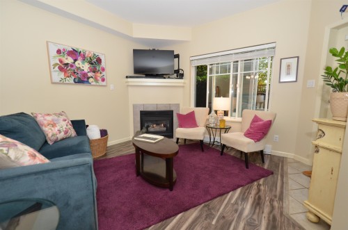 7-123 Seventh Street, New Westminster, BC 