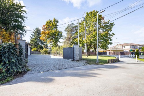 9640 Bates Road, Richmond, BC 