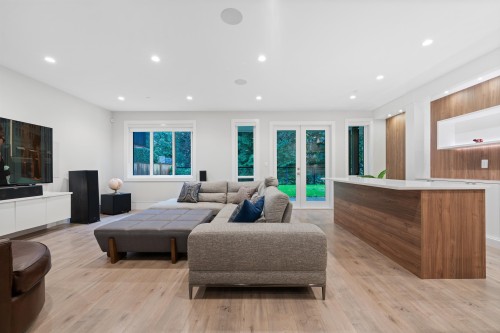 3404 Mamquam Road, Squamish, BC 