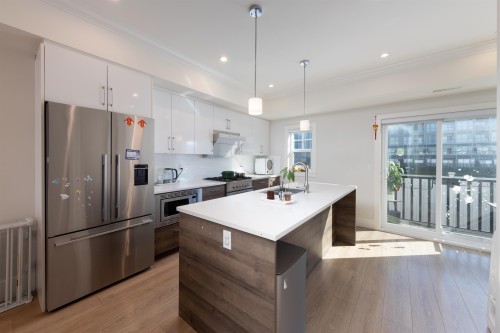 9-9211 Mckim Way, Richmond, BC 