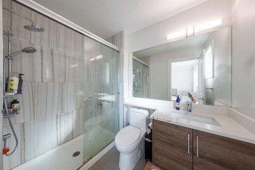 9-9211 Mckim Way, Richmond, BC 