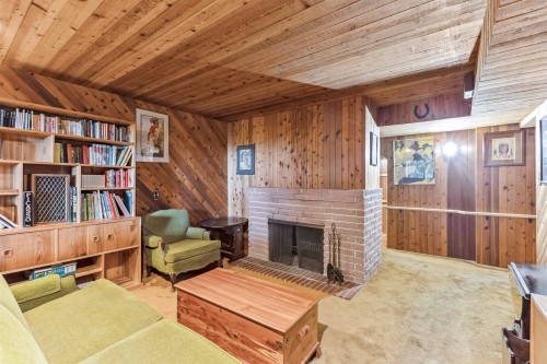 2575 Queens Avenue, West Vancouver, BC 