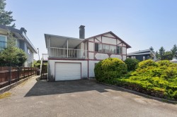 920 Everett Crescent  Burnaby, BC V5A 2N5