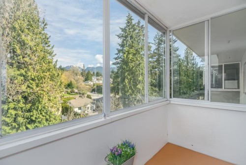 606-1425 Esquimalt Avenue, West Vancouver, BC 