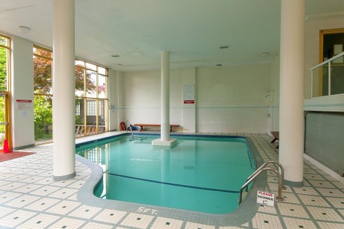 606-1425 Esquimalt Avenue, West Vancouver, BC 