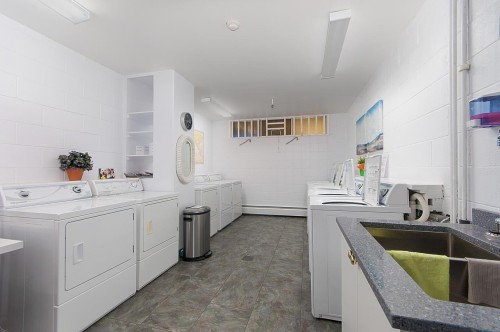 606-1425 Esquimalt Avenue, West Vancouver, BC 