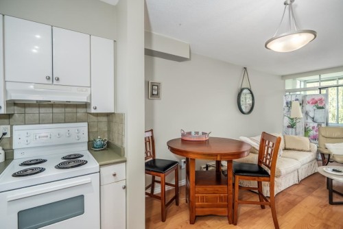 606-1425 Esquimalt Avenue, West Vancouver, BC 