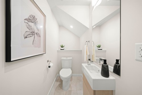 122-5311 Admiral Way, Delta, BC 