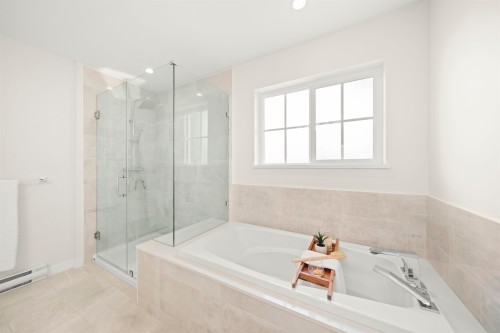 122-5311 Admiral Way, Delta, BC 