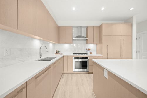 122-5311 Admiral Way, Delta, BC 