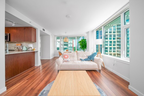 809-8699 Hazelbridge Way, Richmond, BC 