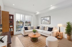 309-2528 Collingwood Street  Vancouver, BC V6R 0C1