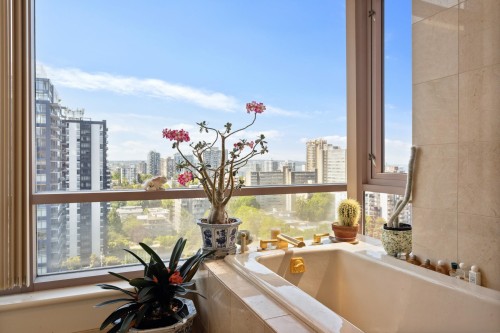 13C-1500 Alberni Street, Vancouver, BC 