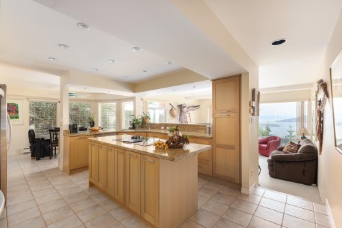 4729 Woodburn Road, West Vancouver, BC 