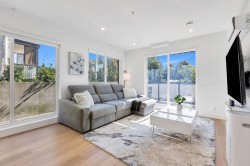 100-2331 Kelly Avenue  Port Coquitlam, BC V3C 1Y3