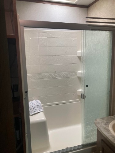 247 Tomahawk Avenue, West Vancouver, BC 