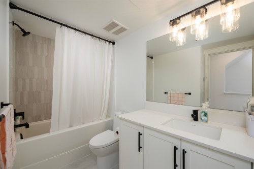 119-707 Robinson Street, Coquitlam, BC 