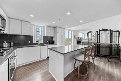 1001-3096 Windsor Gate, Coquitlam, BC 