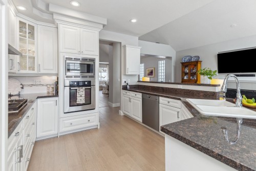 1-5110 Alderfeild Place, West Vancouver, BC 