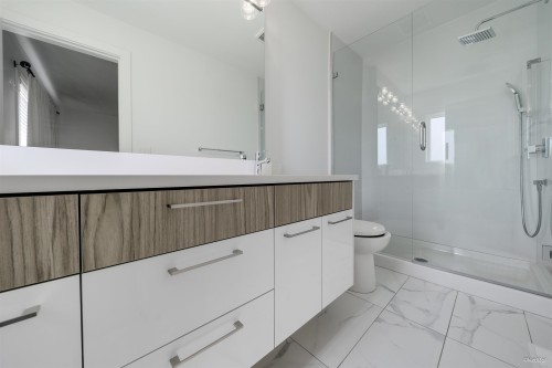 102-3423 Roxton Avenue, Coquitlam, BC 