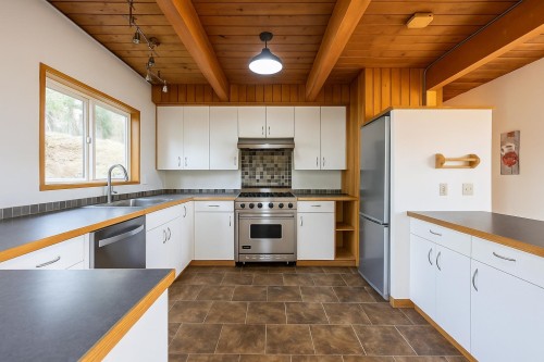 873 Baycrest Drive, North Vancouver, BC 