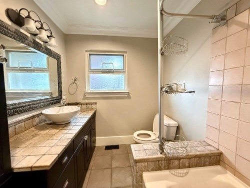 6525 Carnegie Street, Burnaby, BC 