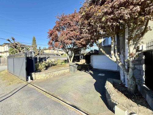 6525 Carnegie Street, Burnaby, BC 