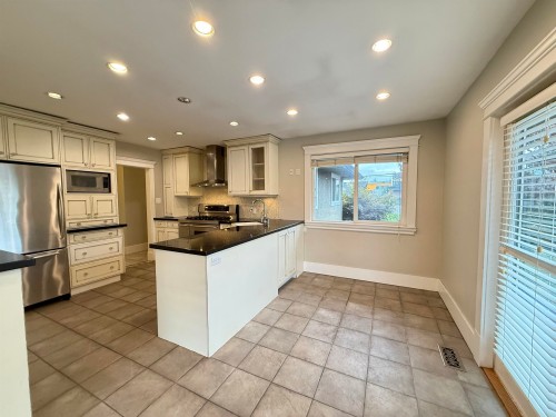 6525 Carnegie Street, Burnaby, BC 