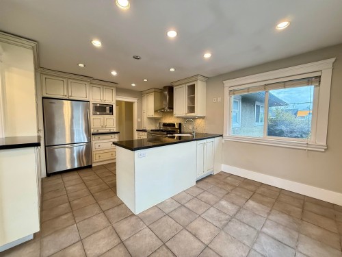 6525 Carnegie Street, Burnaby, BC 