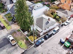 228 26th Avenue E Vancouver, BC V5V 2H3