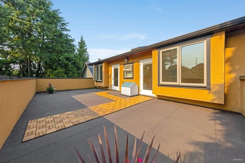 622 Colborne Street, New Westminster, BC 