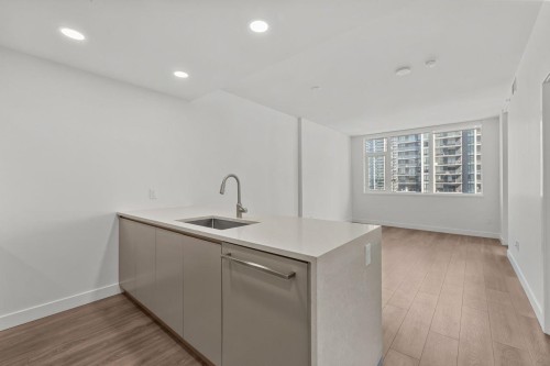 1201-4433 Alaska Street, Burnaby, BC 