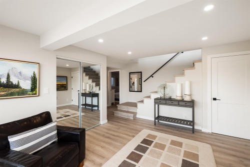 195 Kelvin Grove Way, Lions Bay, BC 