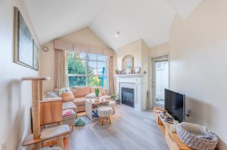 416-960 Lynn Valley Road  North Vancouver, BC V7J 3V6