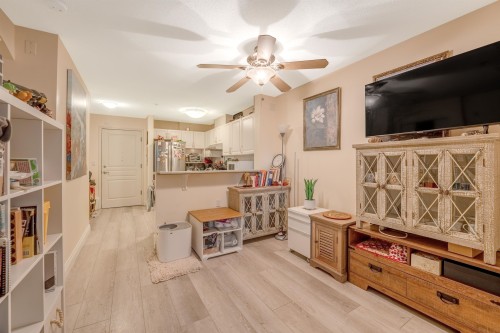 416-960 Lynn Valley Road, North Vancouver, BC 