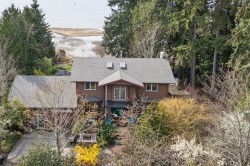 6283 Sechelt Inlet Road  Sechelt, BC V7Z 0L3