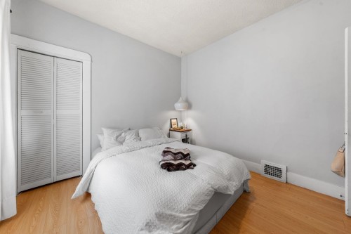 2027 44Th Avenue W, Vancouver, BC 